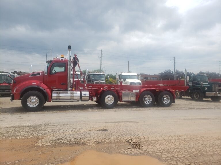 60M LB Tri Axle Roll Off – JWH Hydraulics